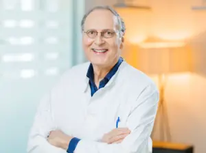 Porträt von Dr. med. Karl Klingler, Facharzt für Pneumologie und Innere Medizin am LungenZentrum Hirslanden Zürich