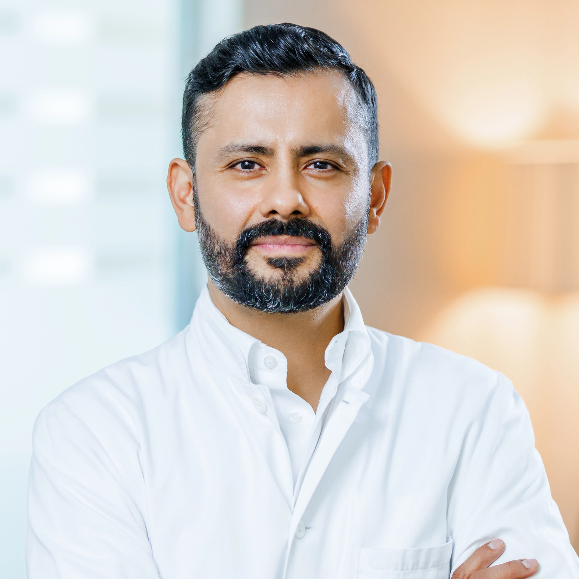 Porträt von Prof. Dr. med. Carlos Cardoso, Facharzt für Pneumologie und Innere Medizin am LungenZentrum Hirslanden Zürich