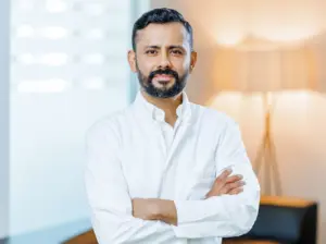 Porträt von Prof. Dr. med. Carlos Cardoso, Facharzt für Pneumologie und Innere Medizin am LungenZentrum Hirslanden Zürich