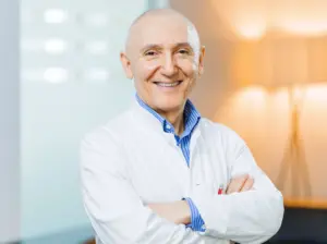 Porträt von Prof. Dr. med. Ilhan Inci, Facharzt für Thoraxchirurgie am LungenZentrum Hirslanden Zürich